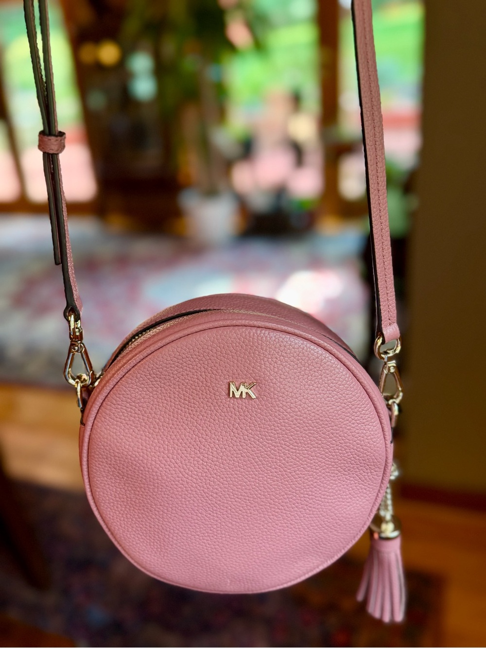 Michael Kors Pink Pebbled Leather Round Canteen Crossbody Bag- Like New!